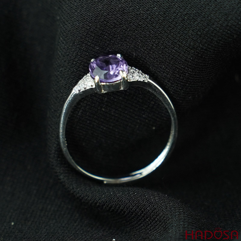 Nhẫn bạc đính đá Thạch Anh Tím 6*8mm