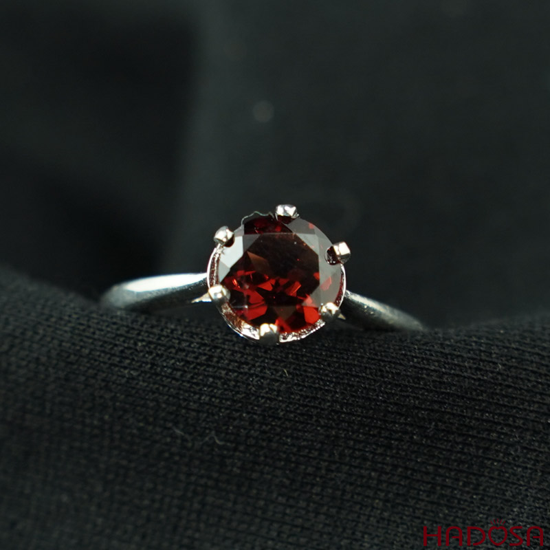Nhẫn bạc đính đá Garnet 7mm size 11