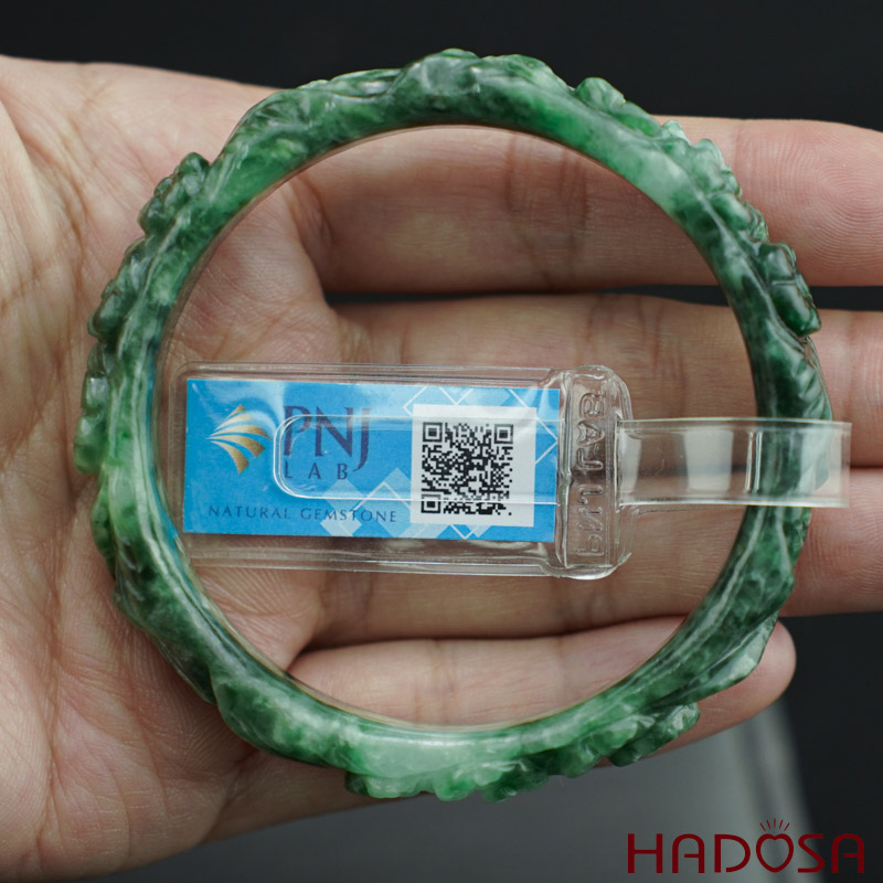 Vòng Ngọc Cẩm Thạch chạm hoa ni 52