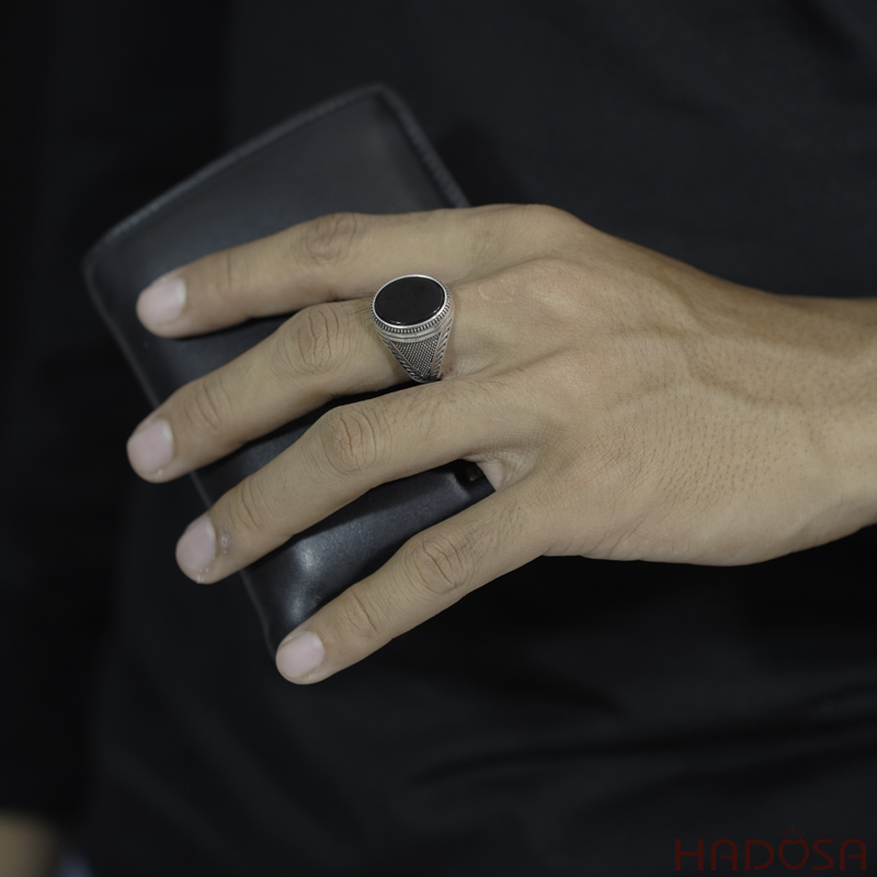 Nhẫn Nam Bạc Thái 925 Hắc Ngọc Oval