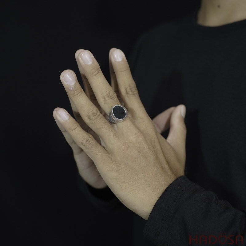 Nhẫn Nam Bạc Thái 925 Hắc Ngọc Oval