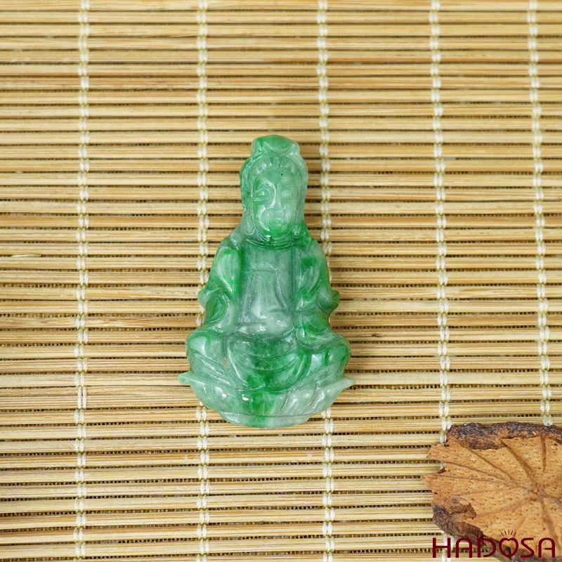 Mặt Quan Âm Cẩm Thạch xanh lý nhạt 37x22mm