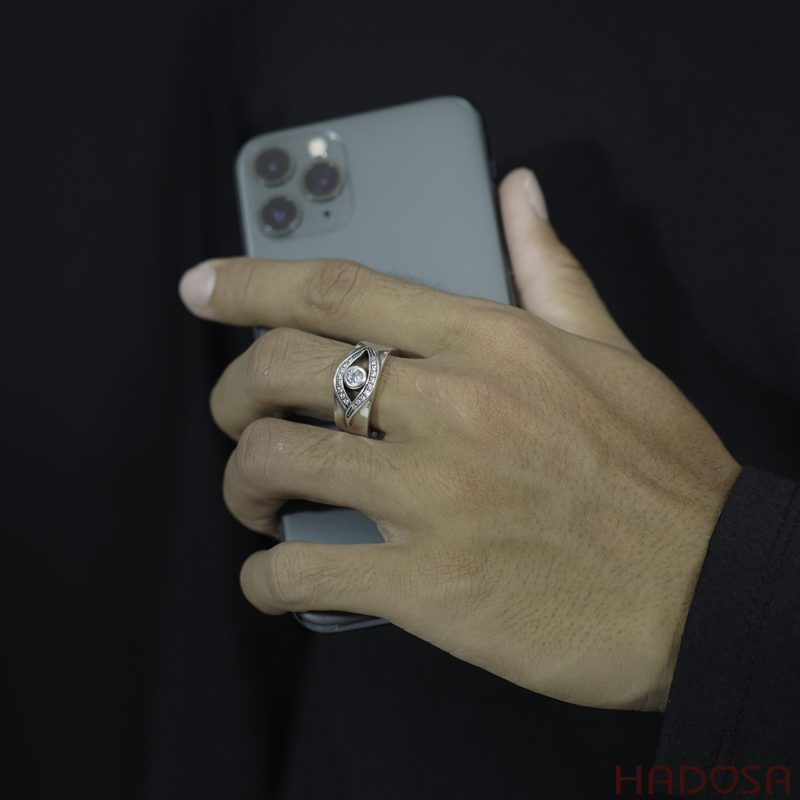 Nhẫn Con mắt thần Horus bạc Thái