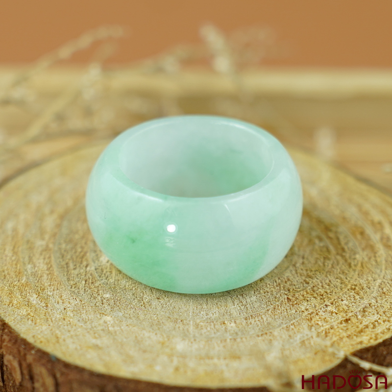 Nhẫn Cẩm Thạch xanh ngọc ni 24