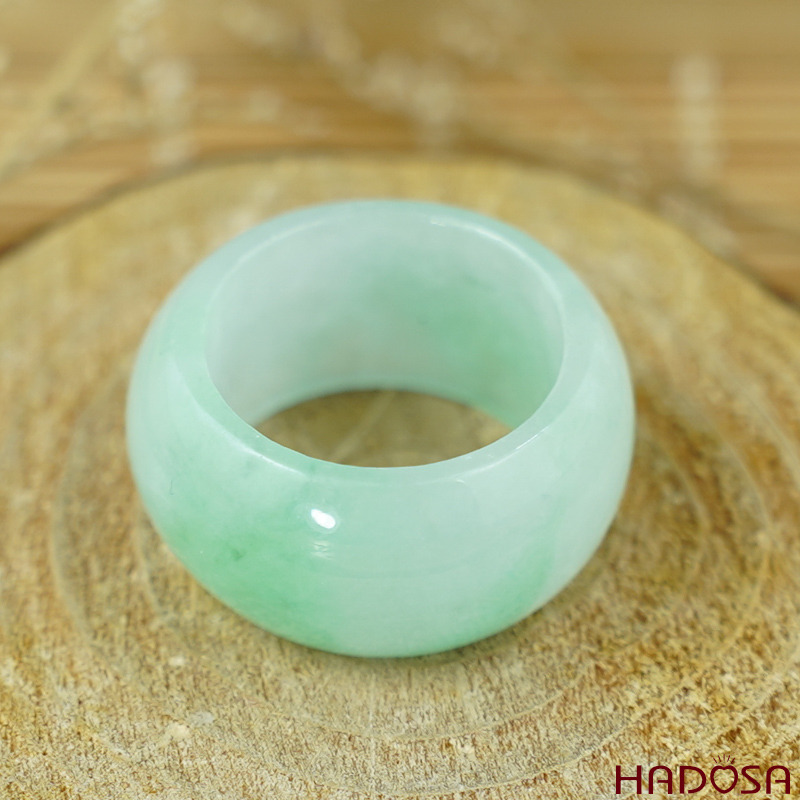 Nhẫn Cẩm Thạch xanh ngọc ni 19