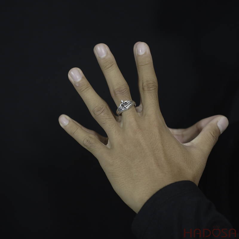 Nhẫn ngón út bạc Thái