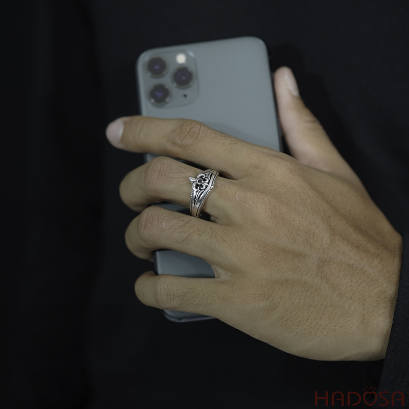 Nhẫn ngón út bạc Thái