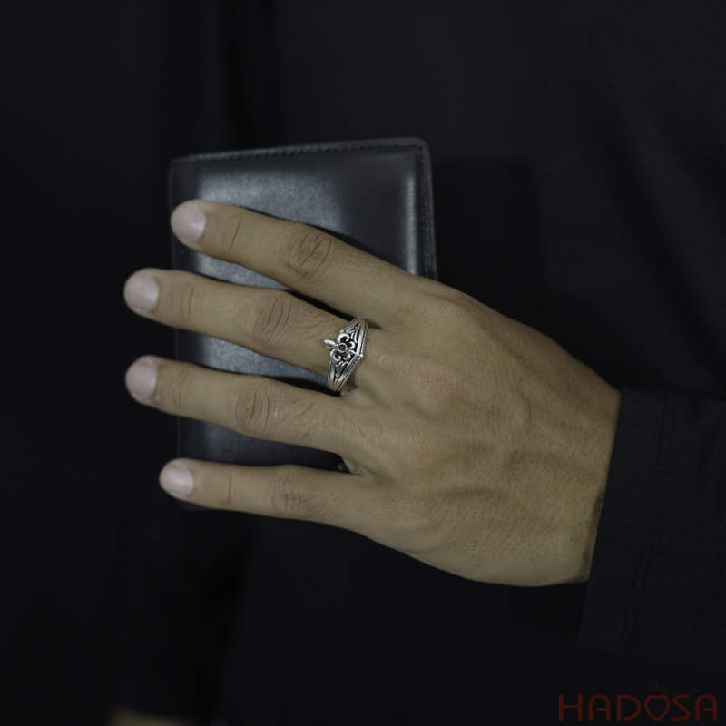 Nhẫn ngón út bạc Thái