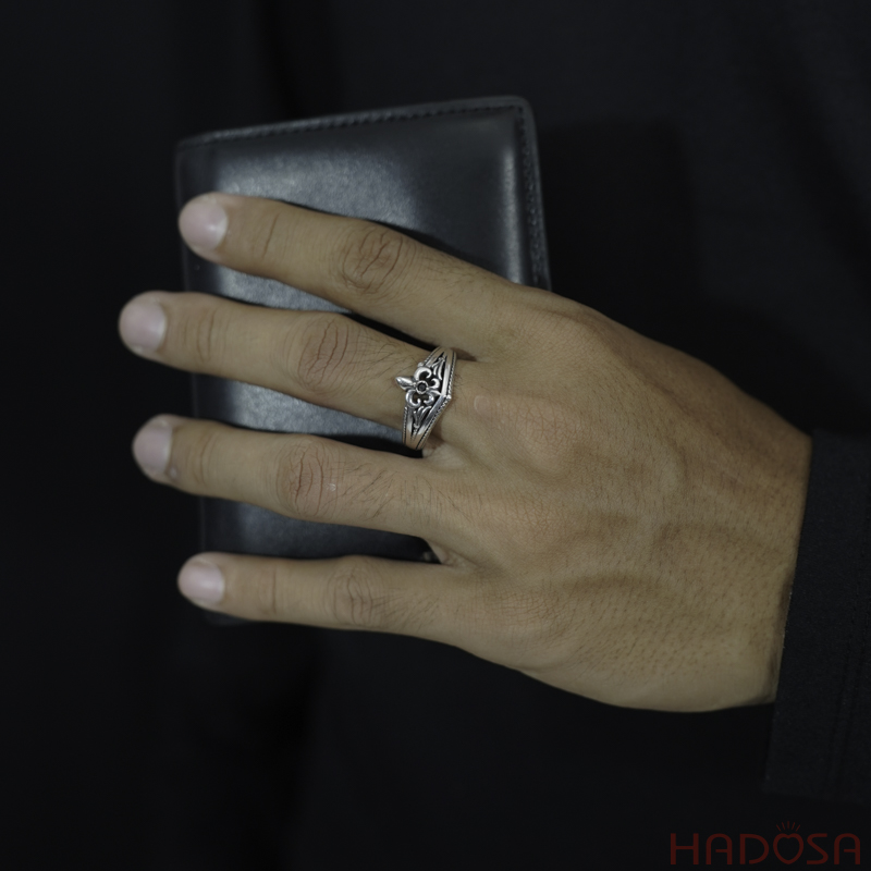 Nhẫn ngón út bạc Thái