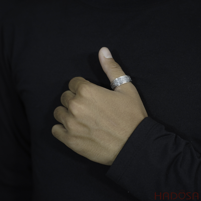 Nhẫn bạc Thái Om mani Padme hum xoay