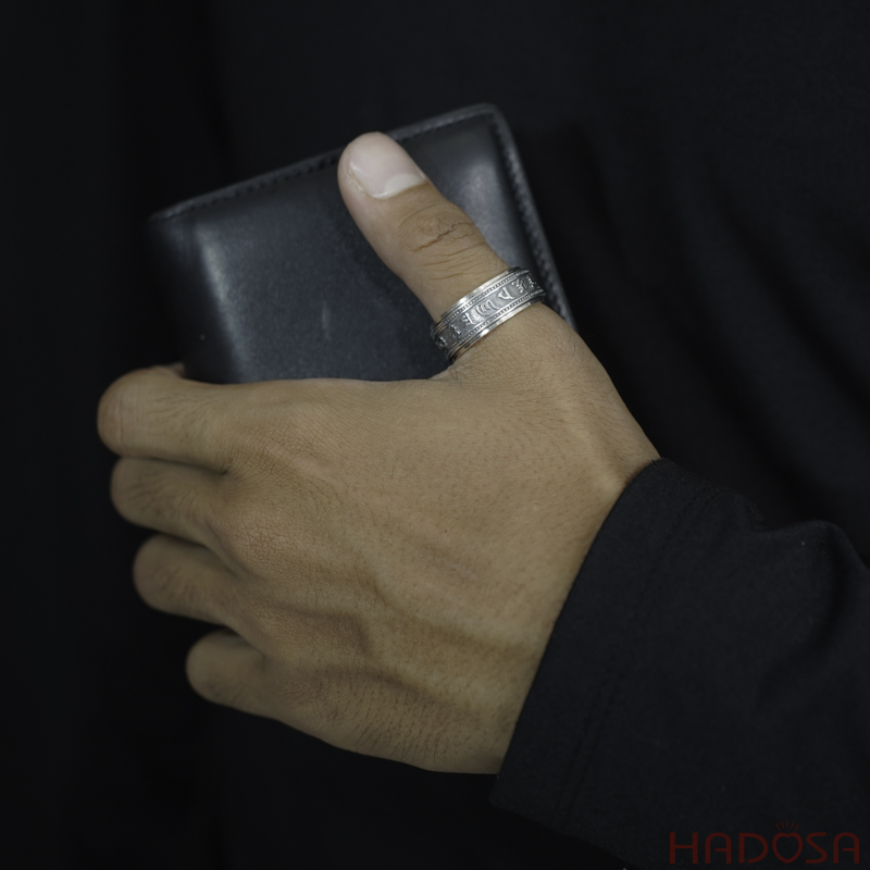 Nhẫn bạc Thái Om mani Padme hum xoay