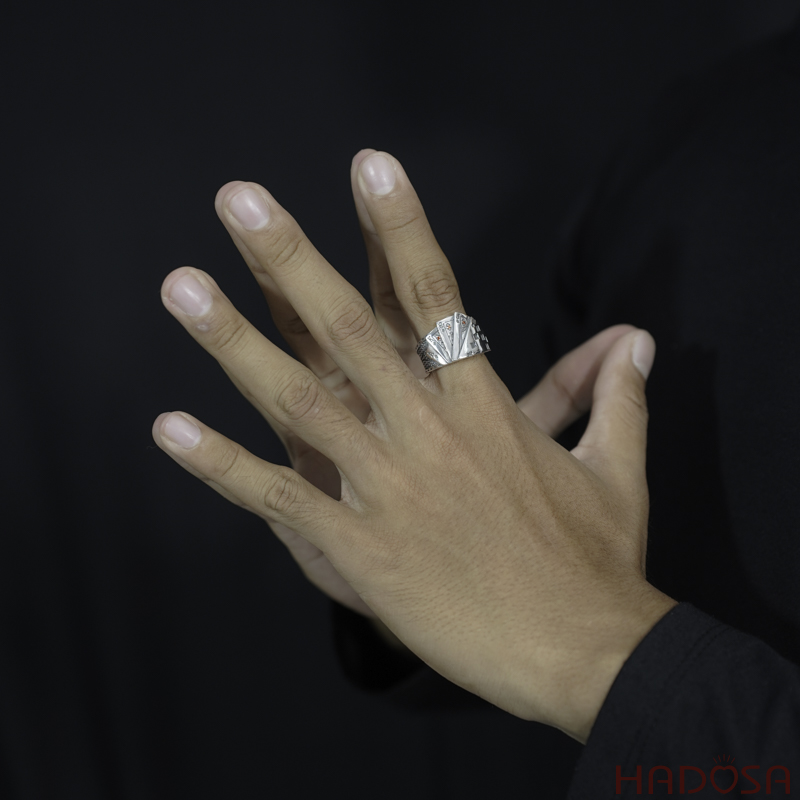 Nhẫn bạc Thái sảnh bài