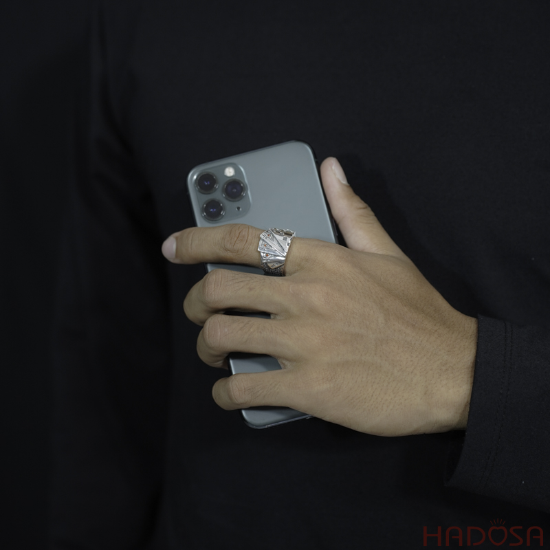 Nhẫn bạc Thái sảnh bài