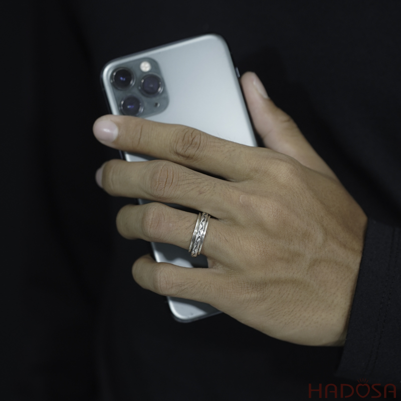 Nhẫn xoay bạc Thái đan chéo