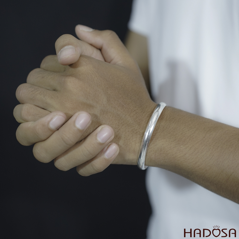 Vòng tay kiềng bạc trơn