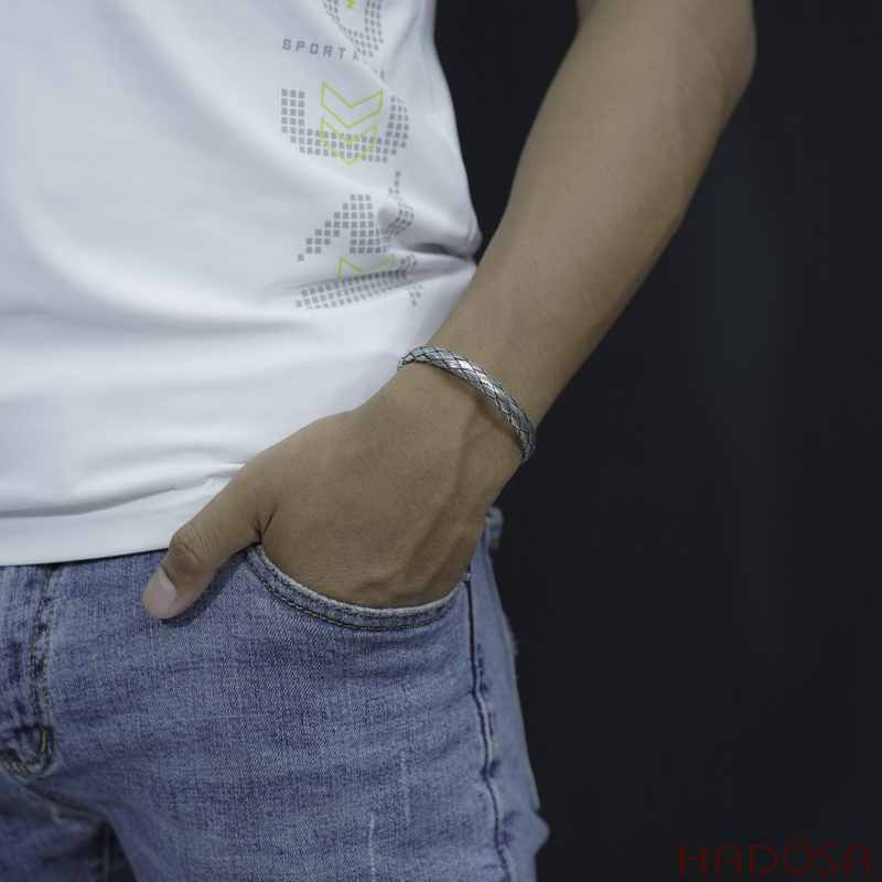 Vòng tay kiềng bạc