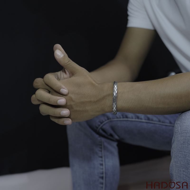 Vòng tay kiềng bạc