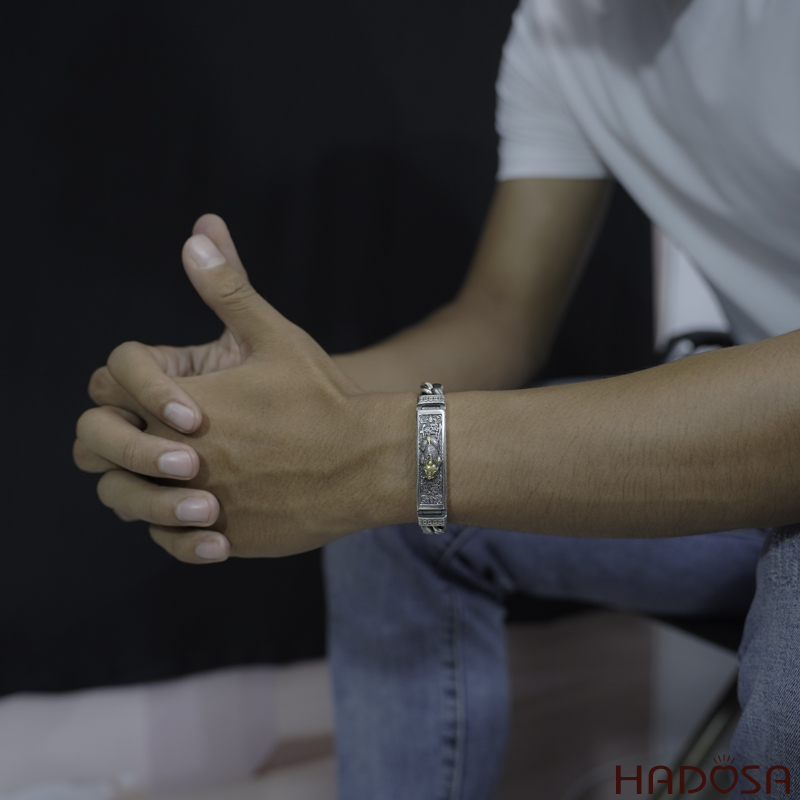 Lắc nam bạc Thái Tỳ Hưu