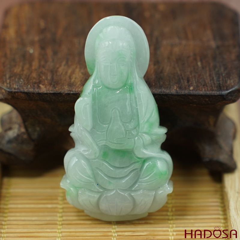 Mặt Quan Âm Cẩm Thạch trắng lý ngồi 55*30*9mm