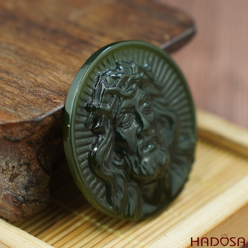 Mặt Ngọc Bích Chúa Jesus cao cấp