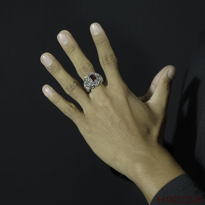 Nhẫn bạc nam đá đỏ