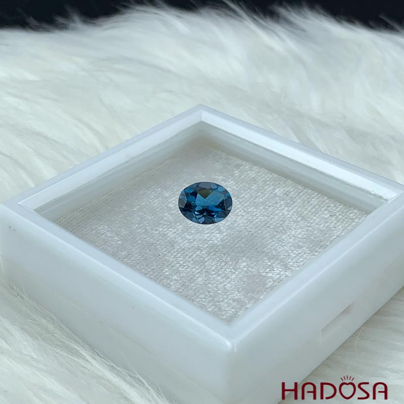 Topaz London oval 08x10mm