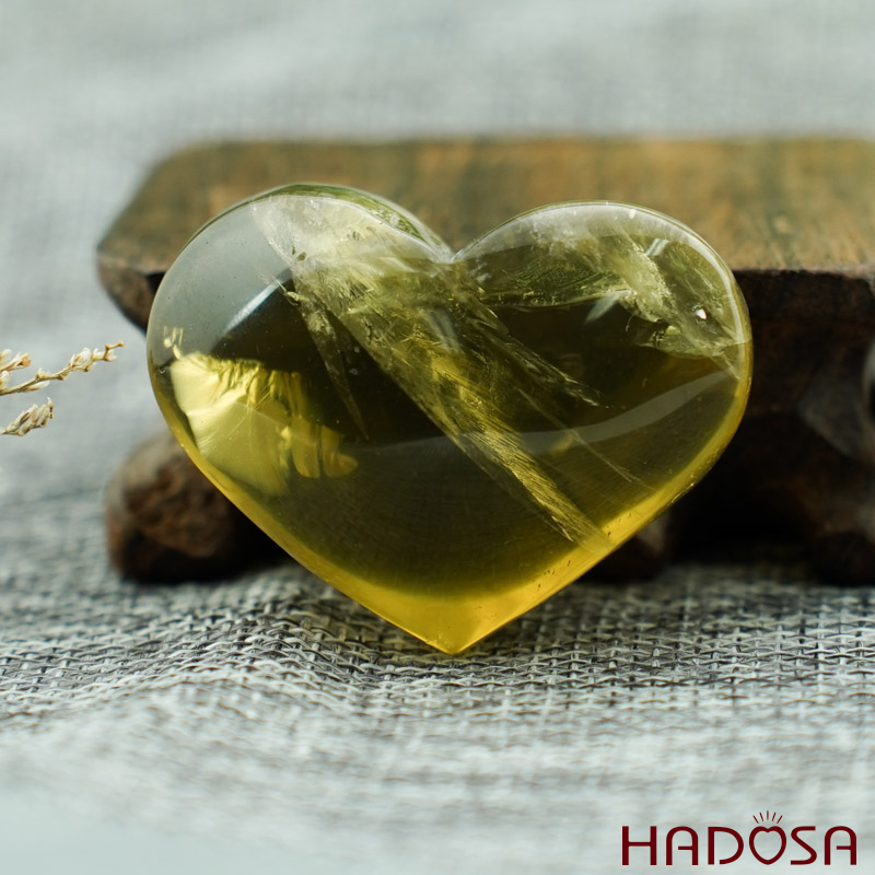 Tim thach anh vàng 4cm 60gr