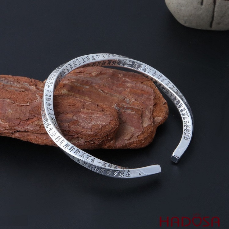 Vòng kiềng bạc Thái