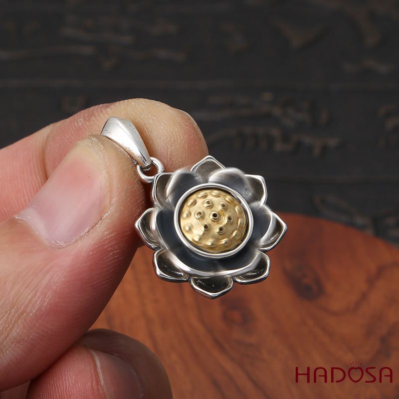 Mặt dây chuyền Hoa Sen