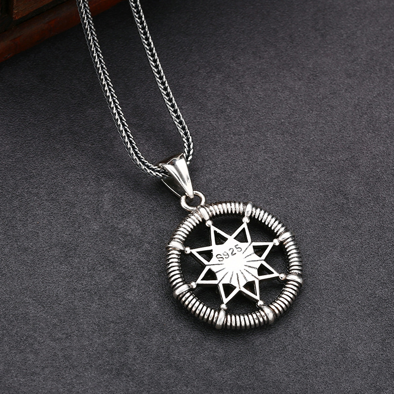 Mặt dây chuyền Mặt trời nam bạc Thái