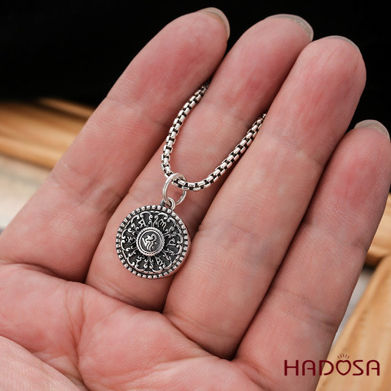 Mặt dây chuyền chữ Om