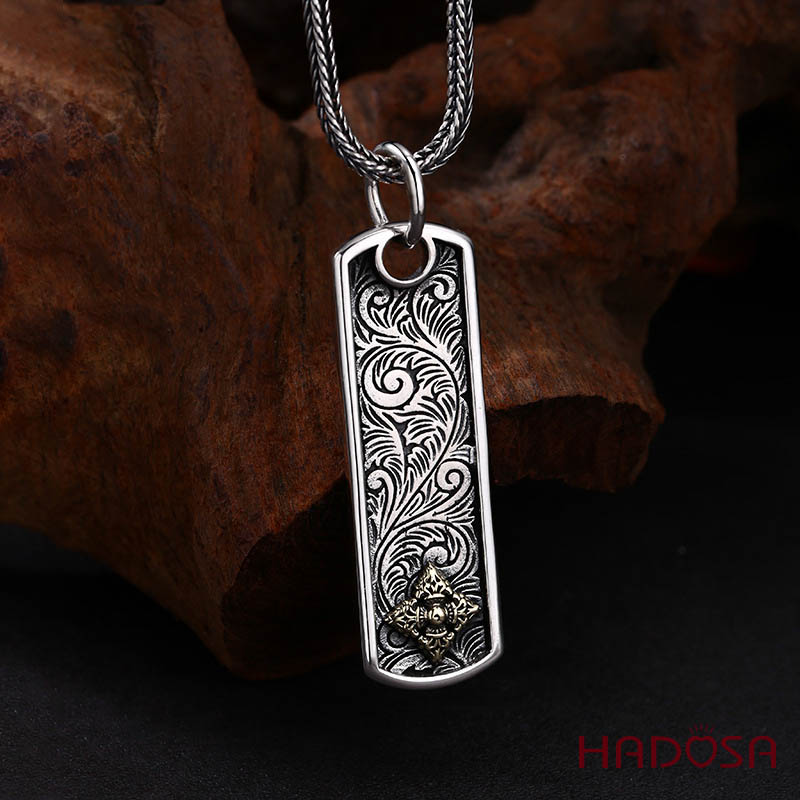 Mặt dây chuyền thẻ bài bạc Thái Chùy Kim Cang