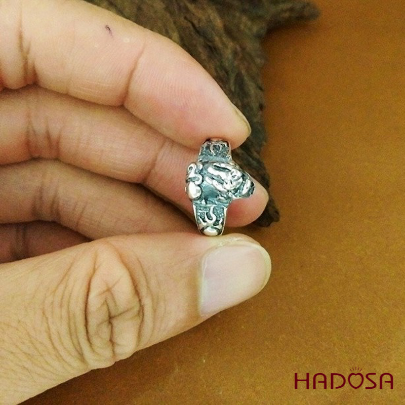 Nhẫn Tỳ Hưu bạc Thái