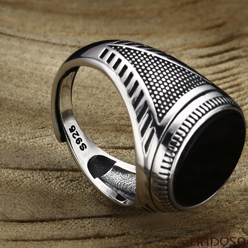 Nhẫn Nam Bạc Thái 925 Hắc Ngọc Oval