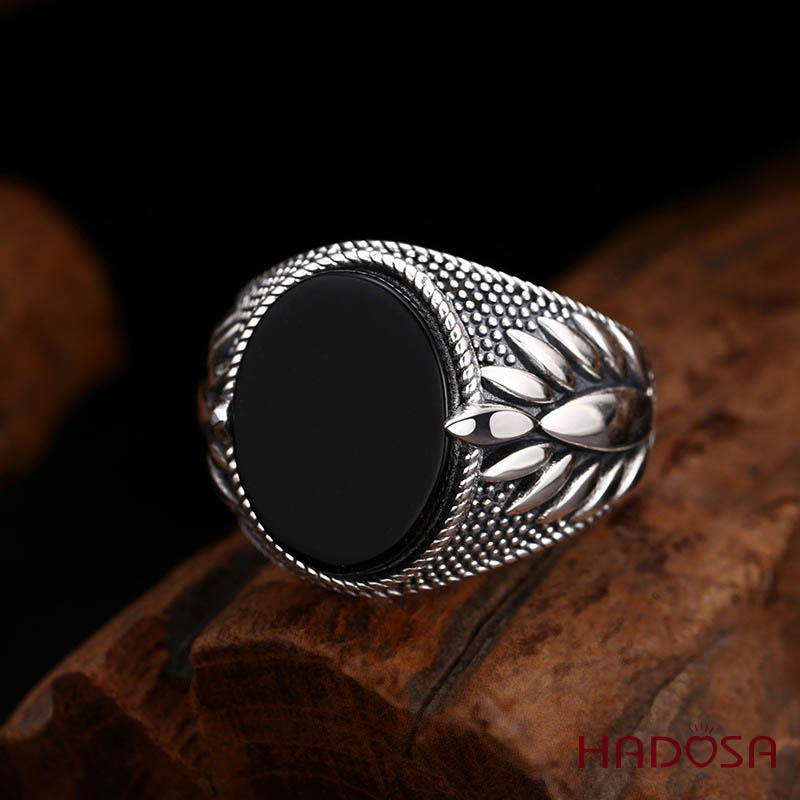 Nhẫn bạc Thái Hắc Ngọc Nguyệt Quế