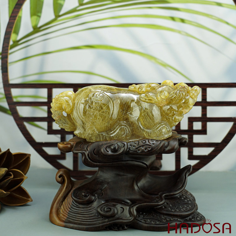 Tỳ hưu thạch anh tóc vàng 0.89kg, 15×0.85cm