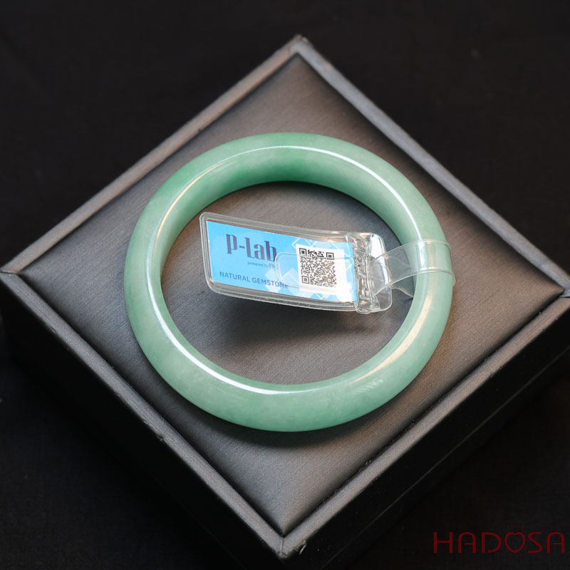 Vòng kiềng Ngọc Cẩm Thạch bản lá hẹ xanh trong ni 53