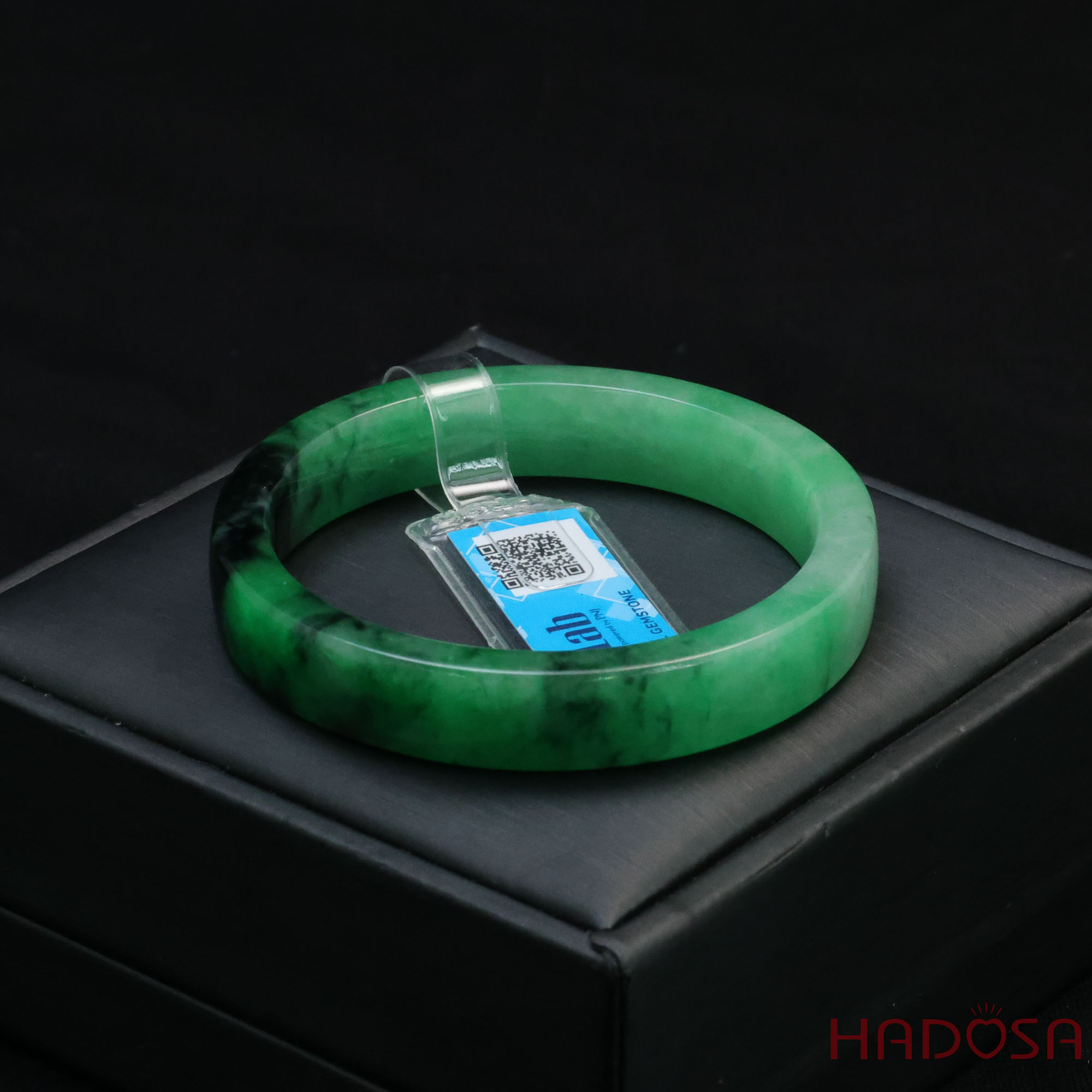 Vòng Ngọc Cẩm Thạch bản vuông xanh tươi ni 51