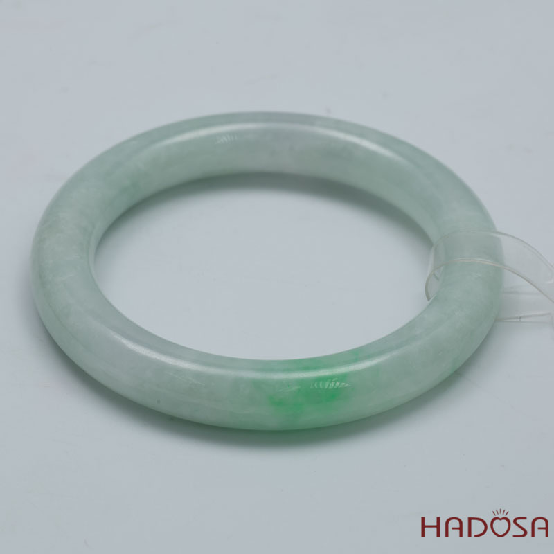 Vòng Ngọc Cẩm Thạch Type A Điểm Xanh Lí Bản Tròn Ni 54