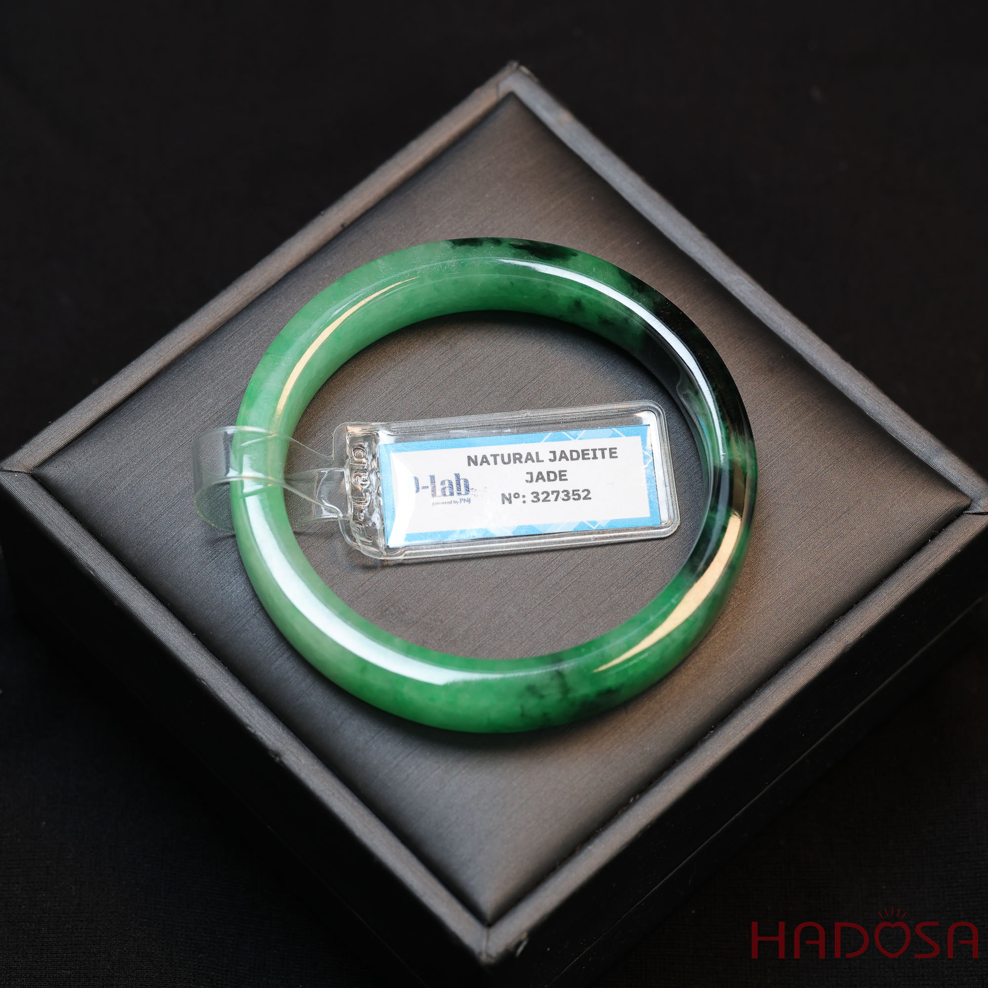 Vòng Ngọc Cẩm Thạch bản vuông xanh tươi ni 51