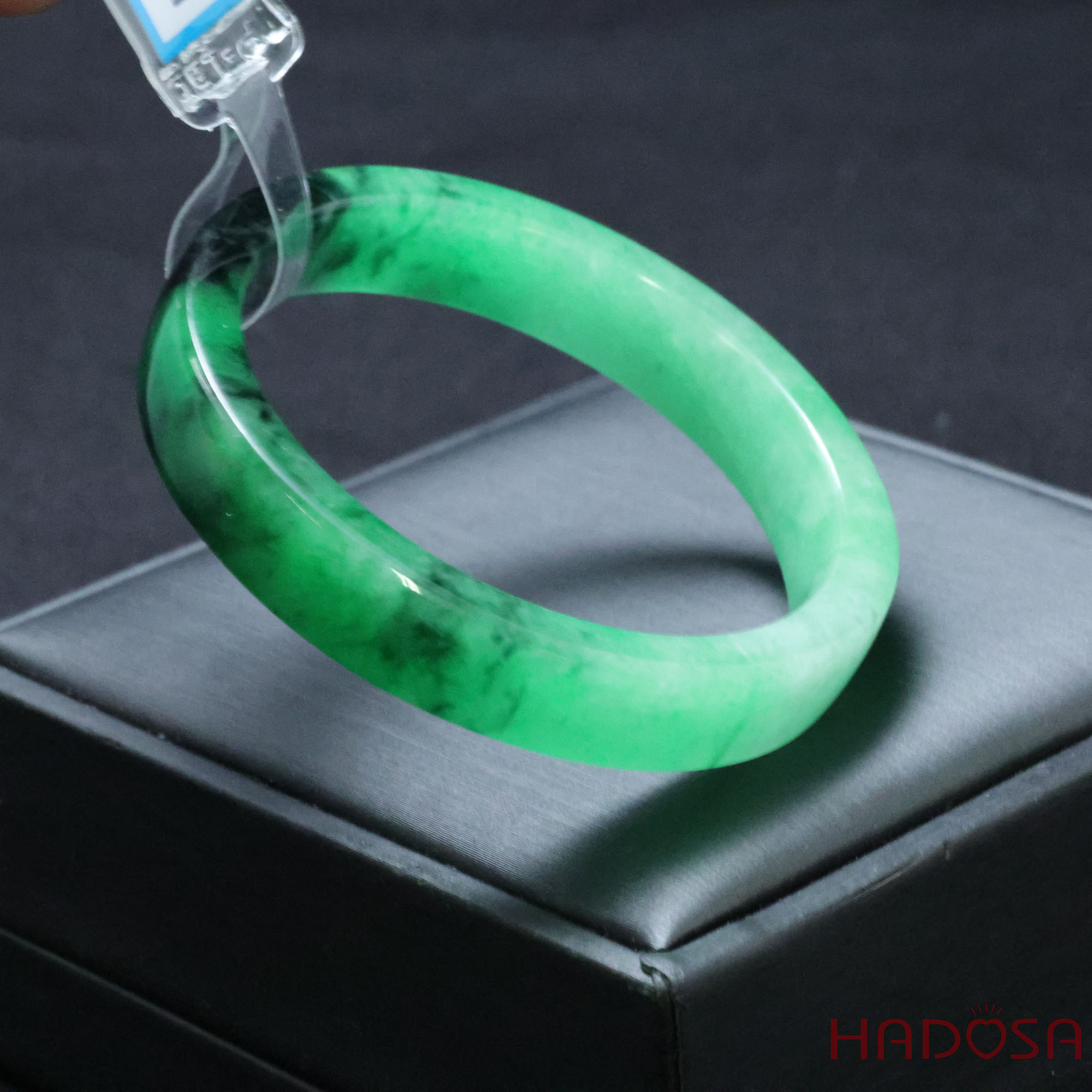 Vòng Ngọc Cẩm Thạch bản vuông xanh tươi ni 51