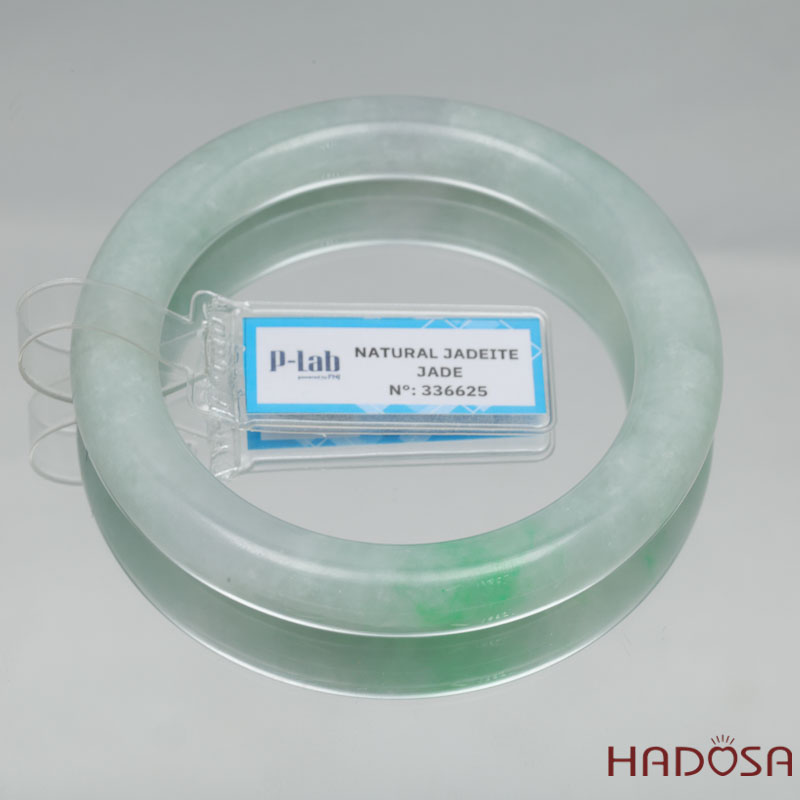 Vòng Ngọc Cẩm Thạch Type A Điểm Xanh Lí Bản Tròn Ni 54