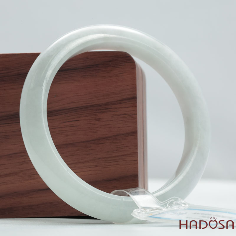 Ngọc Jadeite Type A Cẩm Thạch Nếp Phớt Xanh Ni 51