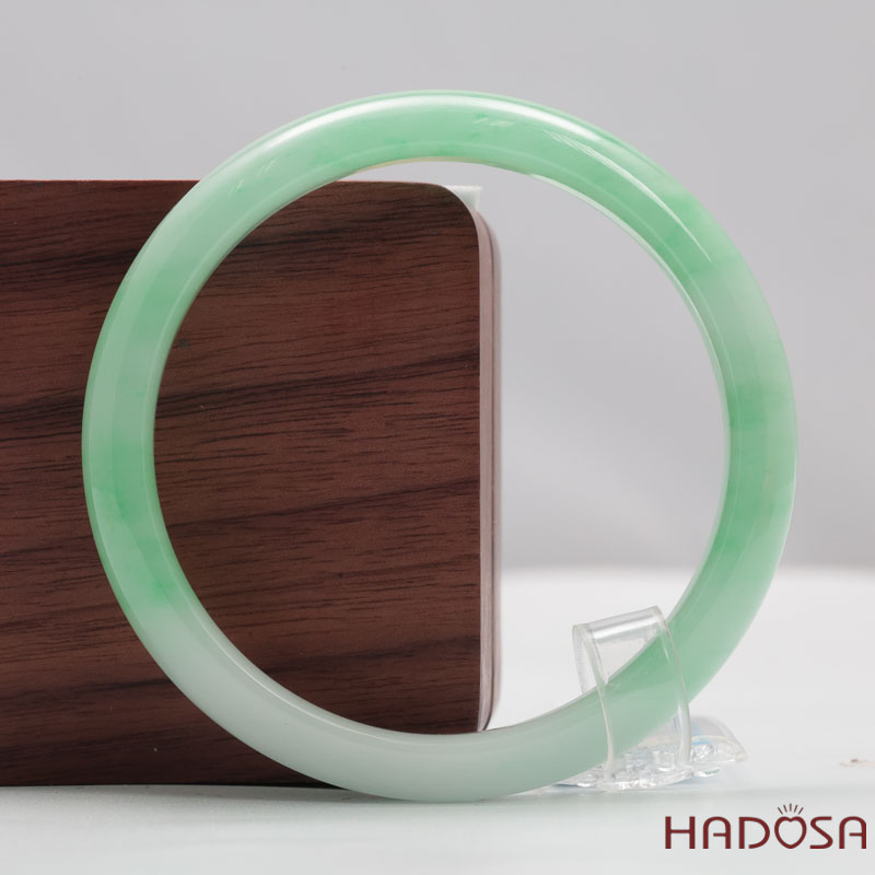 Ngọc cẩm thạch xanh vân lý ni 51