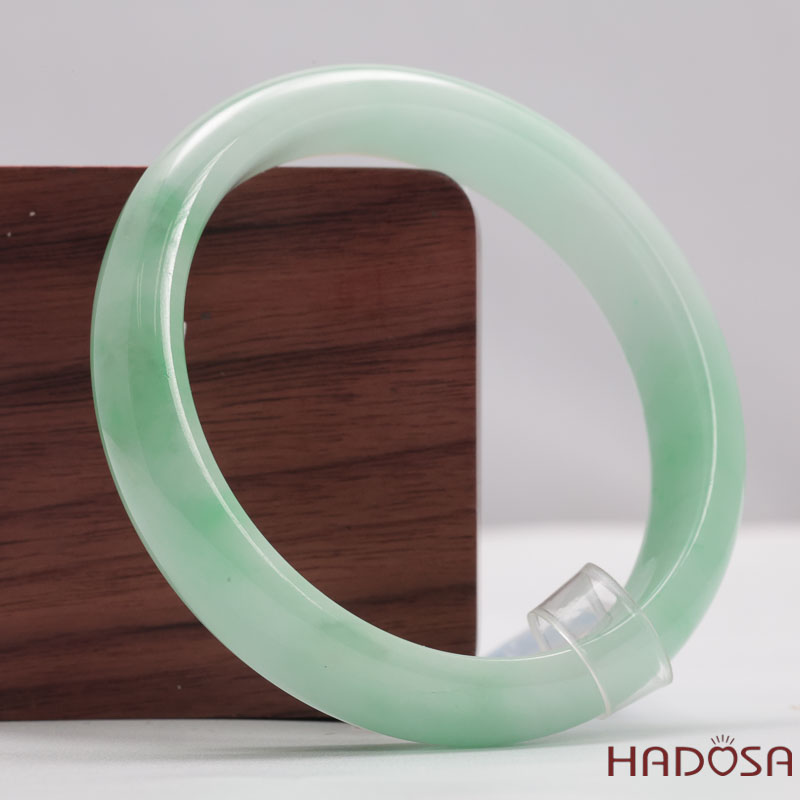 Ngọc cẩm thạch xanh vân lý ni 55