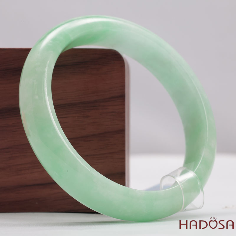 Ngọc cẩm thạch xanh vân lý ni 56