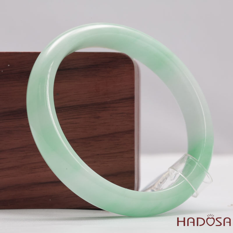 Ngọc cẩm thạch xanh vân lý ni 56