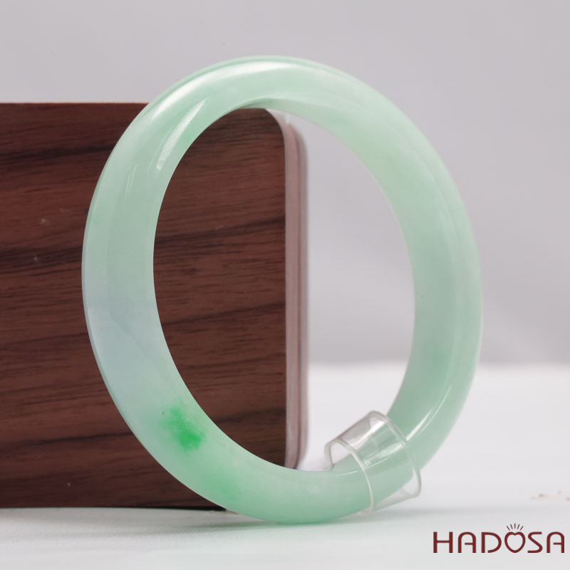 Ngọc cẩm thạch xanh vân lý ni 48