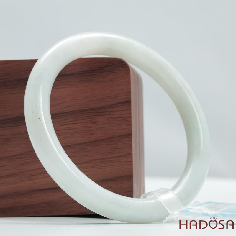 Vòng Cẩm Thạch Type A Bạch Ngọc  Nếp Mịn Bản Tròn Ni 55