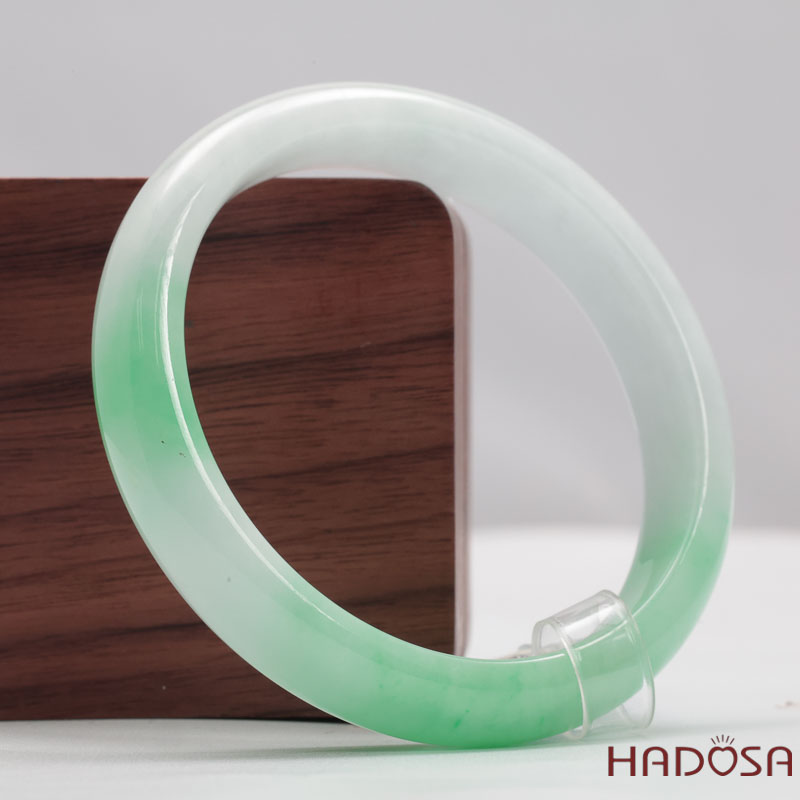 Ngọc cẩm thạch xanh vân lý ni 55